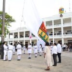 Ondea la bandera de Quintana Roo para conmemorar el 50 aniversario de la creación como Estado Libre y Soberano