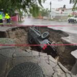 Lluvias abren socavón en Veracruz