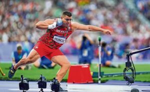 Uziel Muñoz lanza poderoso mensaje a sus compañeros atletas para no perder el foco: “Muchos están aquí no por el deporte, sino por otra cosa”.