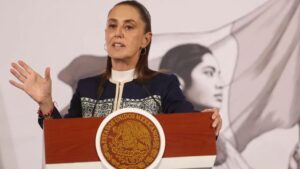 Claudia Sheinbaum afirma que llegada de avión militar de Estados Unidos se había acordado desde octubre; “no venían tropas”