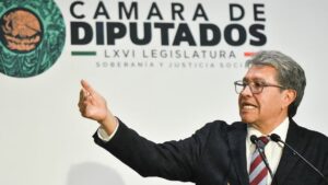 Ricardo Monreal llama a “cerrar heridas” con el PT tras ajustes al Plan B