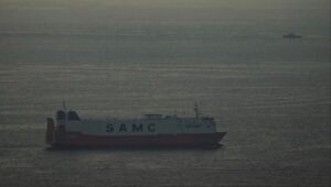 Irán permite el paso a barcos iraquíes por el estrecho de Ormuz