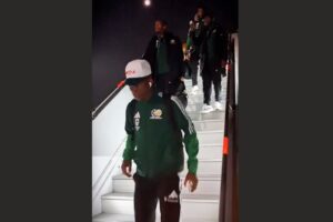 Sudáfrica aterriza en México rumbo al debut mundialista