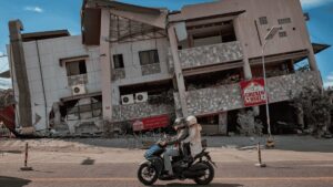 Sube a 55 la cifra de muertos por terremoto de 7.8 en Filipinas; hay más de mil heridos